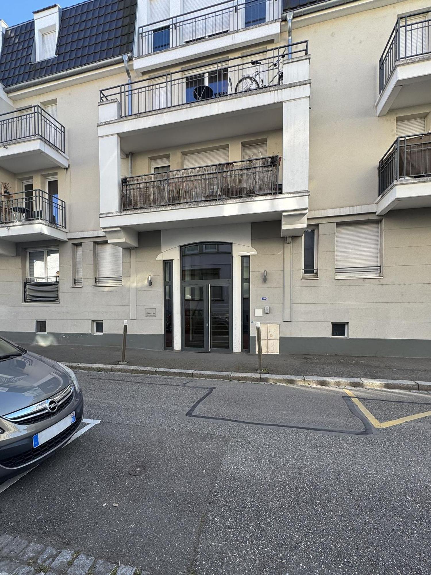 Joli 3p Avec Terrasse Et Garage Proche Centre